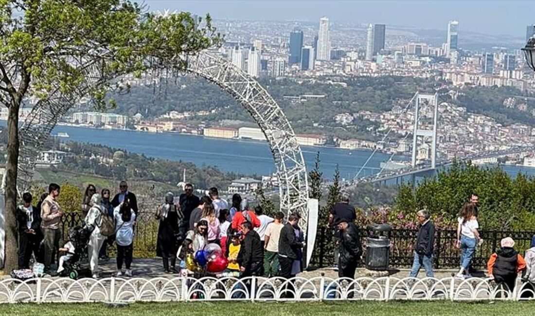 Ramazan Bayramı'nın son günü havanın da sıcak olmasını fırsat bilen