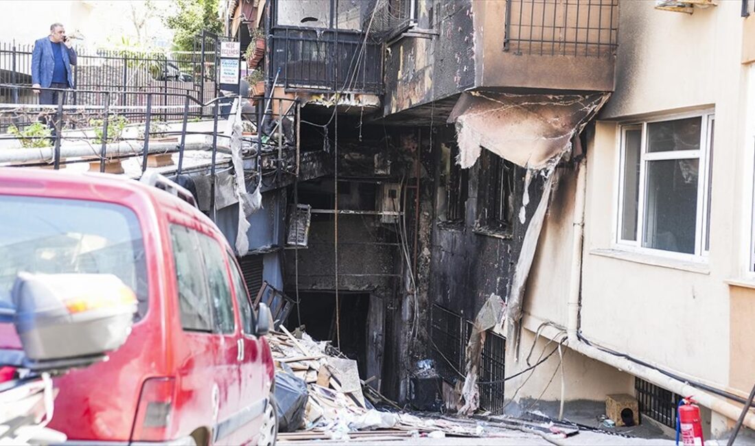 İSTANBUL (AA) – Gayrettepe Yıldız Posta Caddesi Gönenoğlu Sokak’taki 16