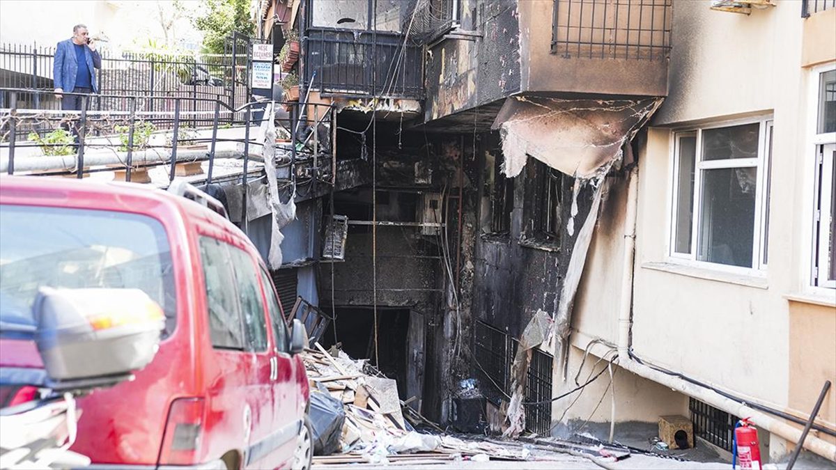 İSTANBUL (AA) – Gayrettepe Yıldız Posta Caddesi Gönenoğlu Sokak’taki 16