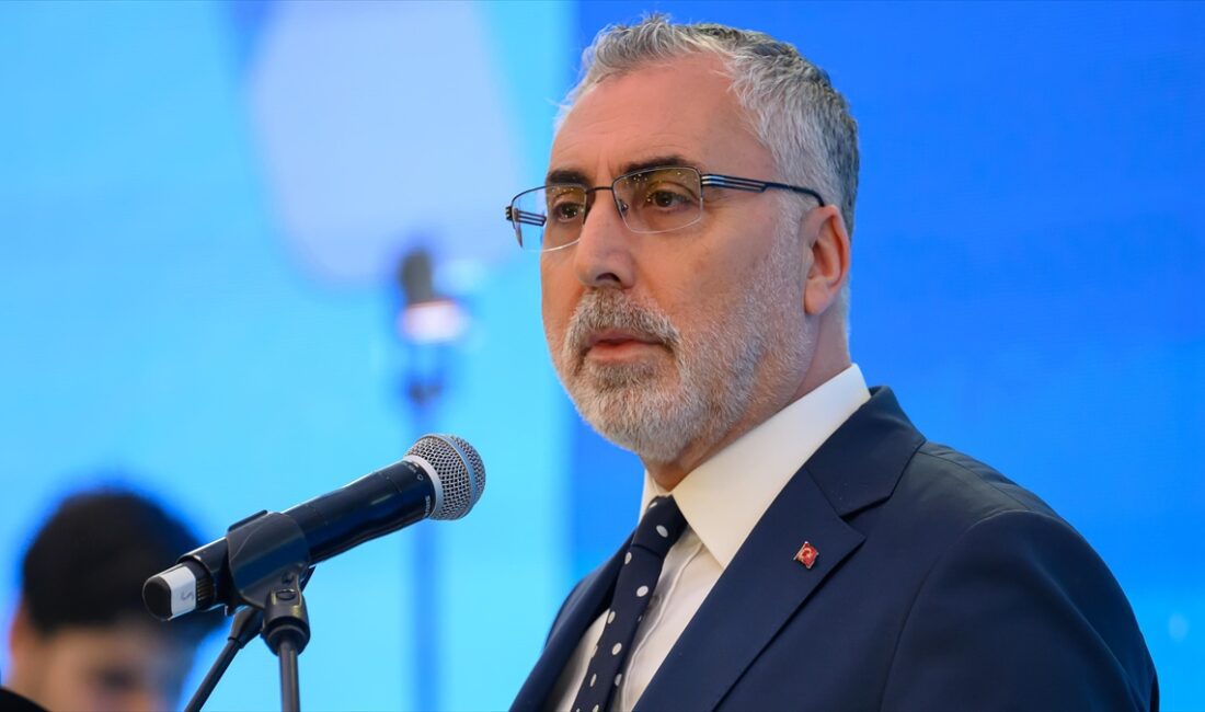 Çalışma ve Sosyal Güvenlik Bakanı Işıkhan, "Öyle bir konu gündemimizde