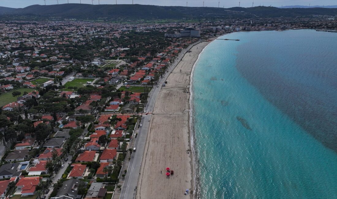 Türkiye'nin önemli turizm merkezlerinden Çeşme ve Kuşadası'ndaki konaklama tesisleri, ramazan