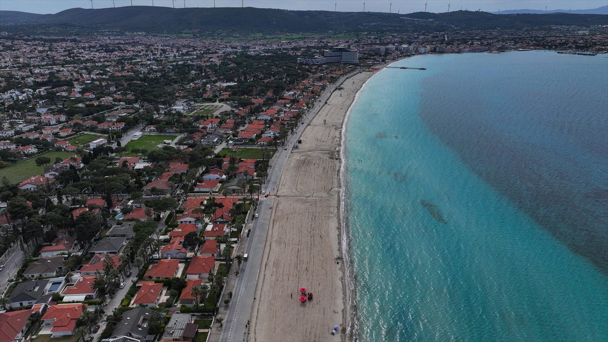Türkiye'nin önemli turizm merkezlerinden Çeşme ve Kuşadası'ndaki konaklama tesisleri, ramazan