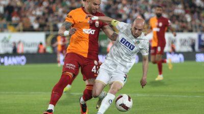 - Corendon Alanyaspor: 0 - Galatasaray: 0 (İlk yarı)