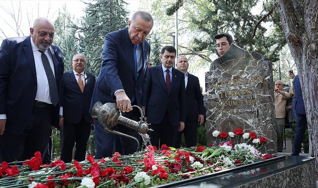 ANKARA (AA) – Cumhurbaşkanı Recep Tayyip Erdoğan, merhum Alparslan Türkeş’in