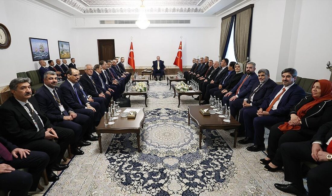 Cumhurbaşkanı Recep Tayyip Erdoğan, Bağdat'ta Irak Türkmen toplumu ile Irak