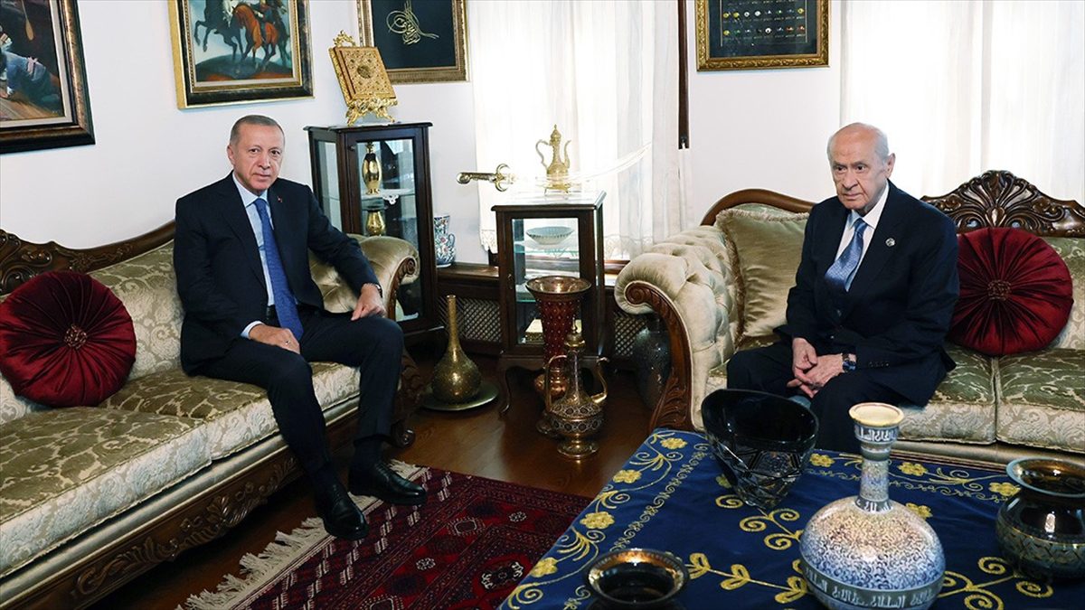 Cumhurbaşkanı Recep Tayyip Erdoğan, MHP Genel Başkanı Devlet Bahçeli'yi ziyaret