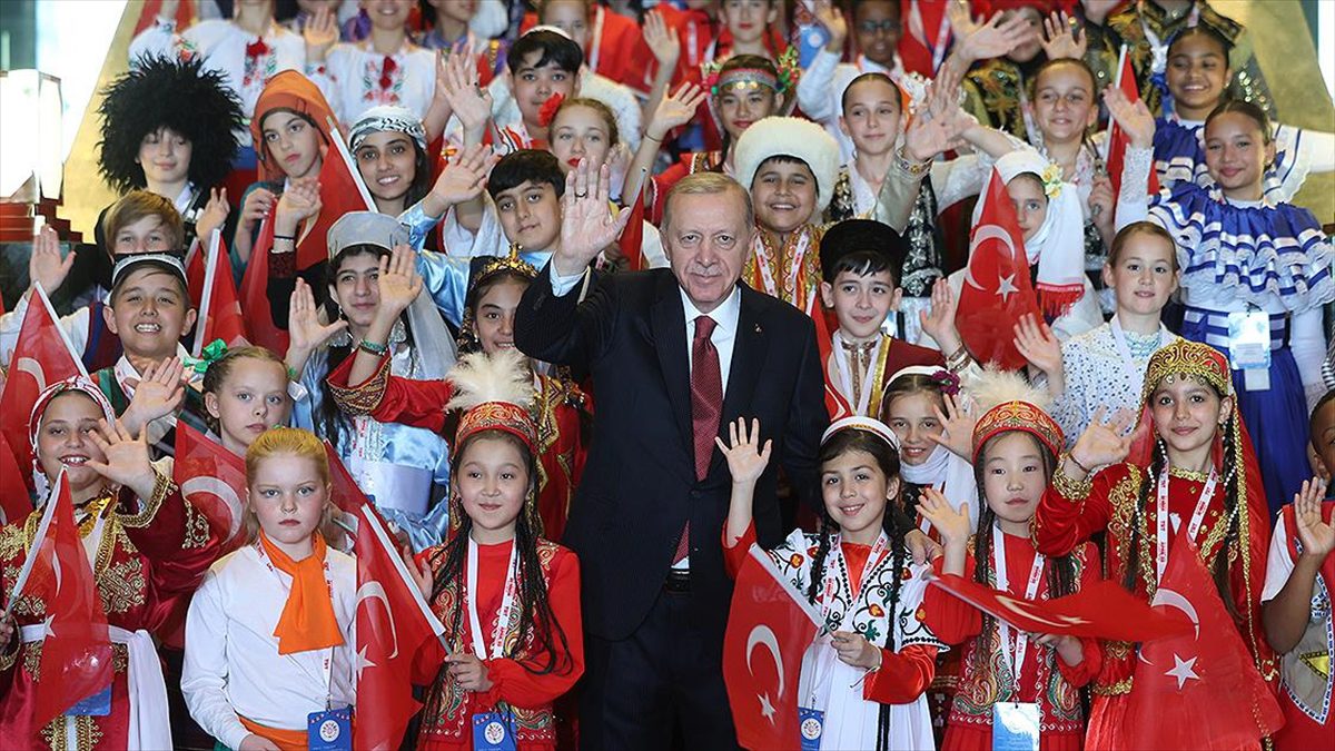 Cumhurbaşkanı Recep Tayyip Erdoğan, Türk dünyası çocukları ve TRT Çocuk