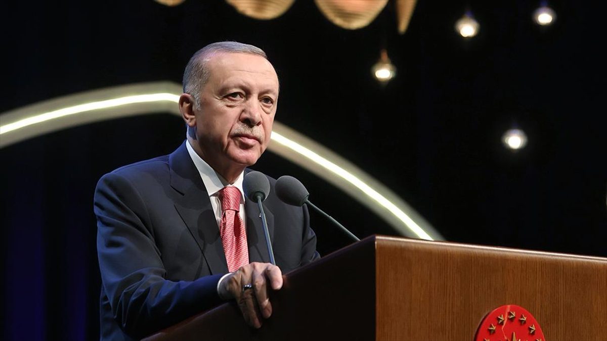 Cumhurbaşkanı Recep Tayyip Erdoğan, milletin ve İslam aleminin, Kur'an-ı Kerim'de