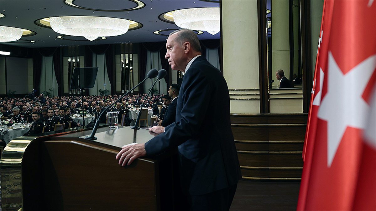 Cumhurbaşkanı Erdoğan, "Türkiye'nin ve bölgenin geleceğinde teröre yer olmadığını, herkese