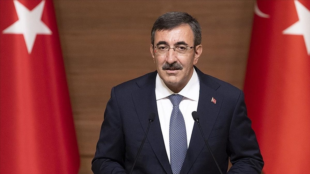 Cumhurbaşkanı Yardımcısı Yılmaz,"Bu yılın ikinci yarısından itibaren enflasyonla mücadelemizin sonuçlarını