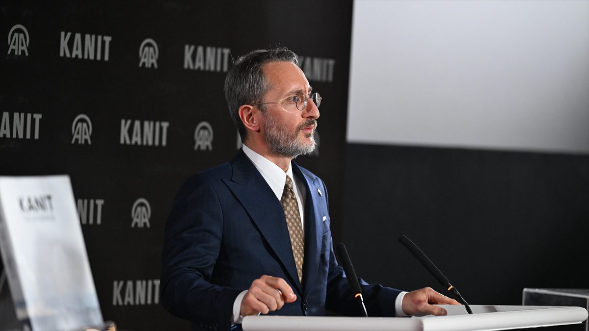 Cumhurbaşkanlığı İletişim Başkanı Fahrettin Altun, "İsrail'in hem Filistinlileri hem de