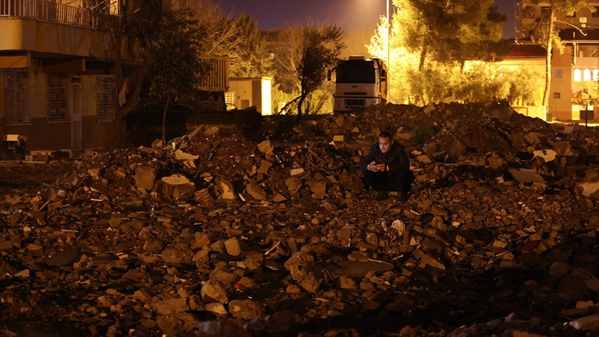 Kahramanmaraş merkezli 6 Şubat 2023'teki depremlerde Gaziantep'in İslahiye ilçesinde yıkılan