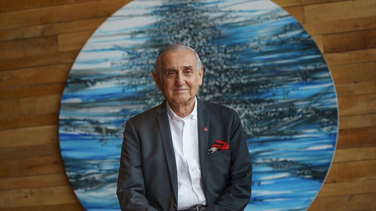 Usta ressam Devrim Erbil'in daha önce sergilenmemiş eserlerinden oluşan "Inspirations"