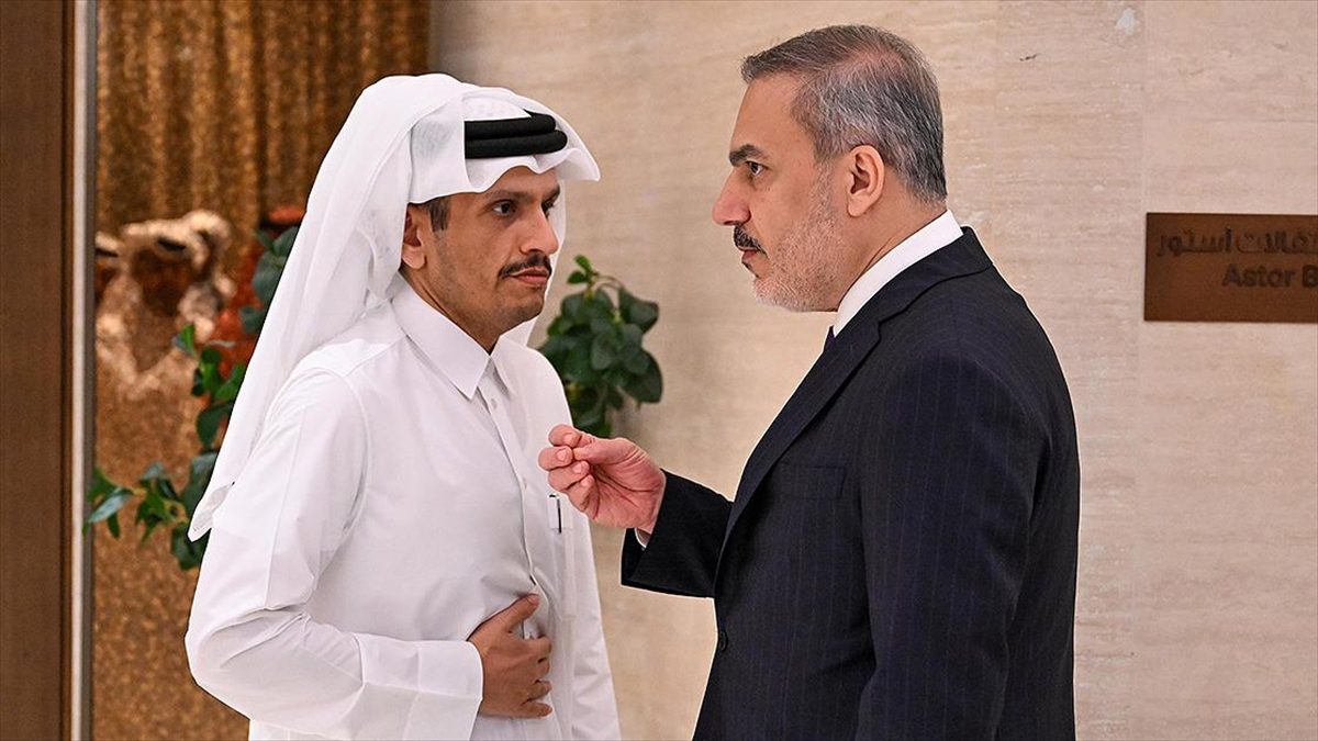 Dışişleri Bakanı Hakan Fidan, Suudi Arabistan'ın başkenti Riyad'da, Katar Başbakanı