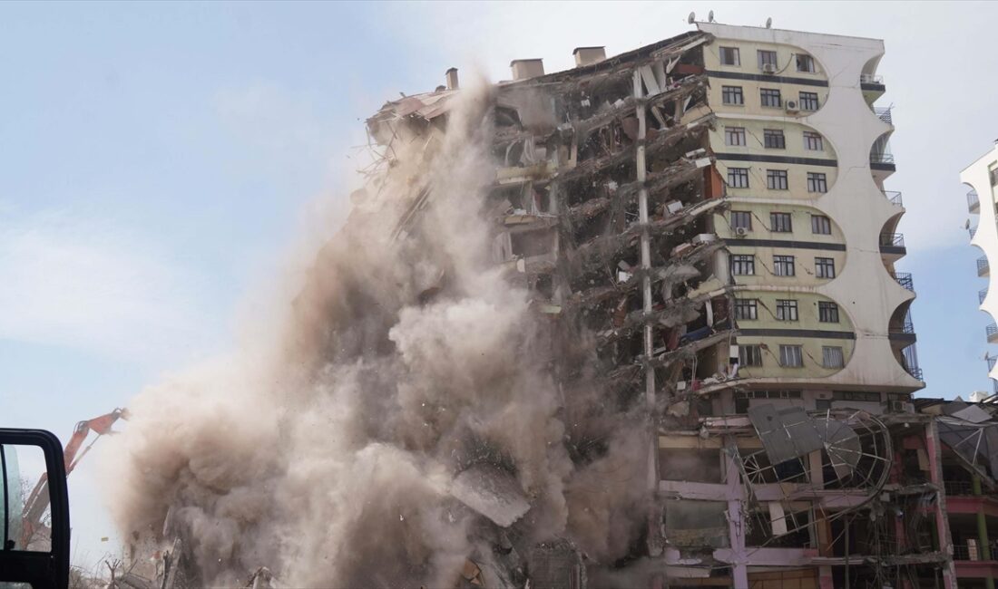 Diyarbakır'da, 6 Şubat 2023'te meydana gelen depremlerde yıkılan ve 89