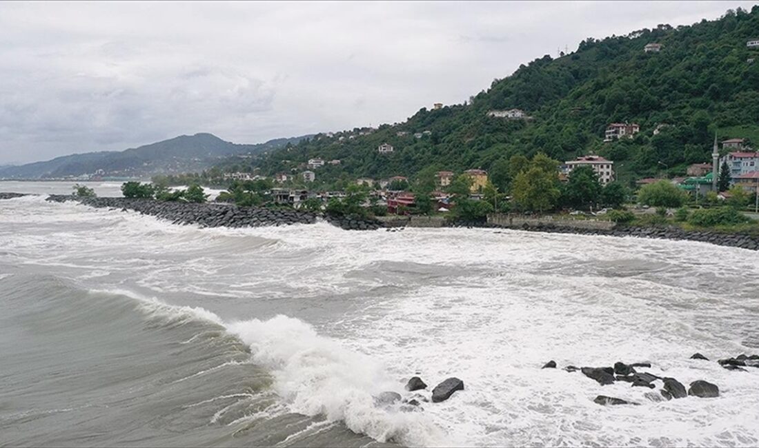 Doğu Karadeniz'in doğusu için fırtına uyarısında bulunuldu.