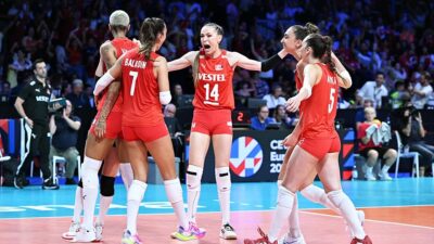 Dünya 1 numarası A Milli Kadın Voleybol Takımı'nın, FIVB Milletler