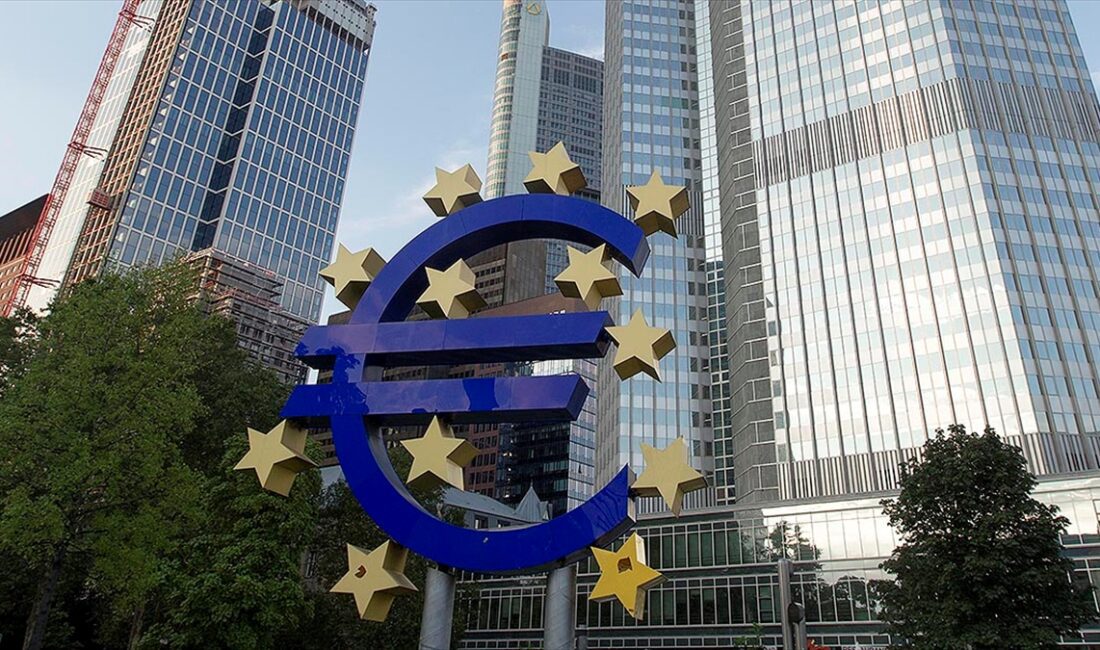 Avrupa Merkez Bankasının (ECB) Tüketici Beklentileri Anketi'ne göre, Avro Bölgesi'ndeki