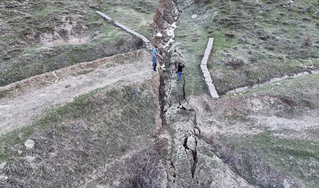 Elazığ'da 30 Mart'ta meydana gelen 4,7 büyüklüğündeki depremin ardından Bingöl'ün