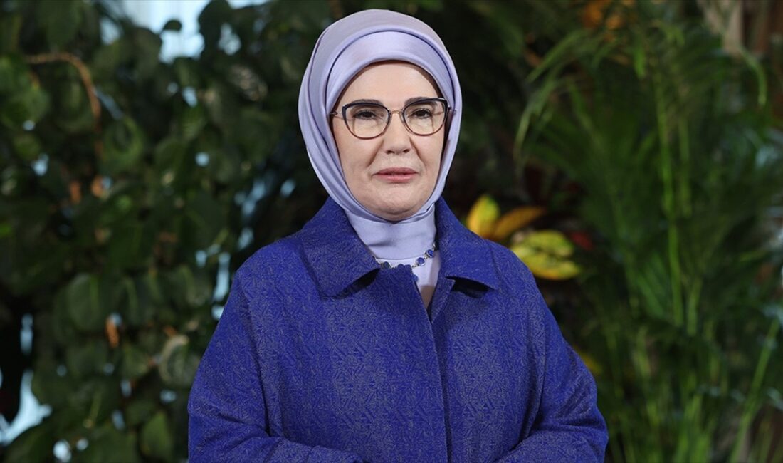 Cumhurbaşkanı Recep Tayyip Erdoğan'ın eşi Emine Erdoğan, Türk Polis Teşkilatının