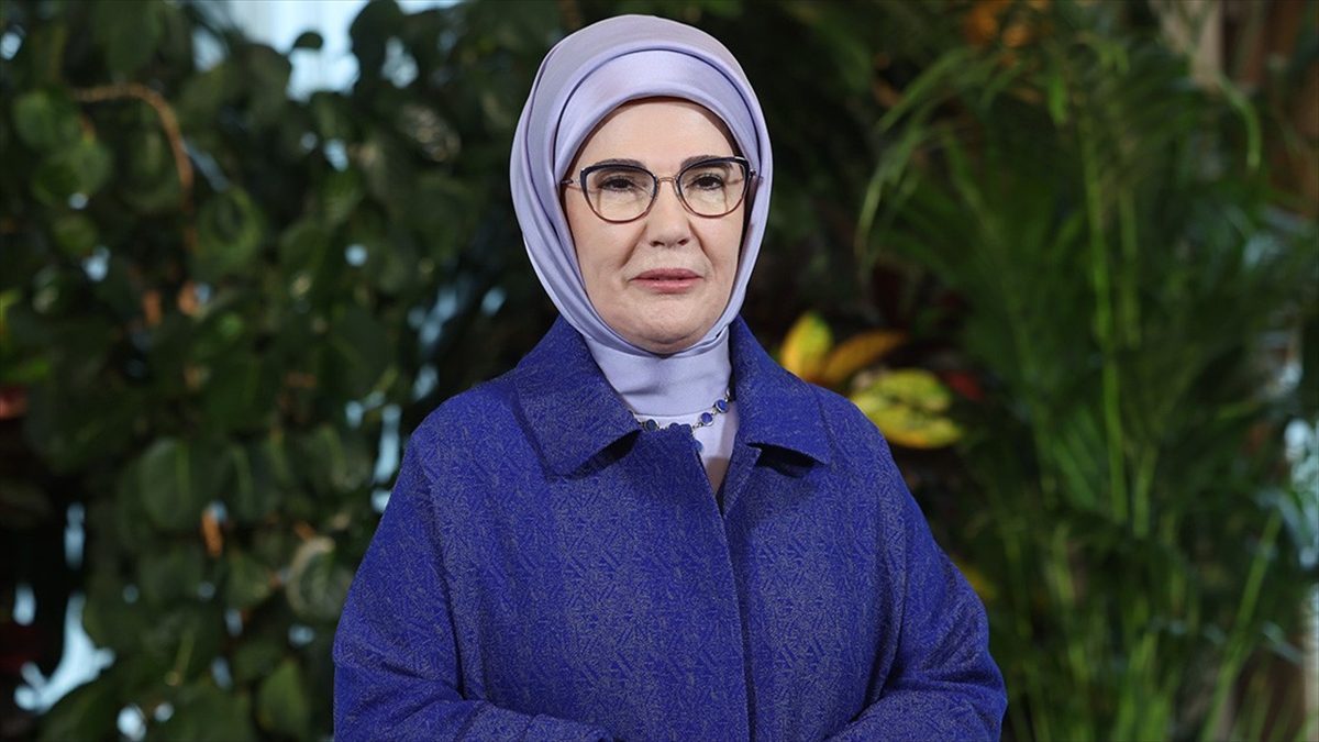 Cumhurbaşkanı Recep Tayyip Erdoğan'ın eşi Emine Erdoğan, Türk Polis Teşkilatının