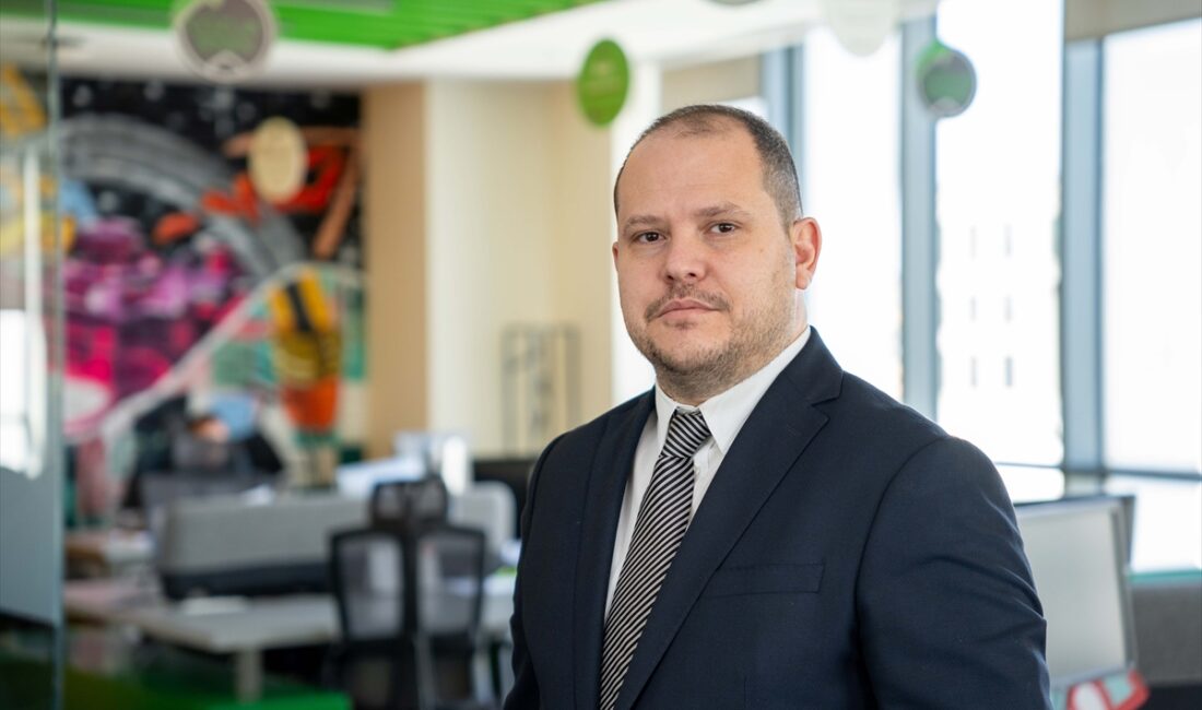 - Türkiye genelinde konut satışları mart ayında bir önceki yılın