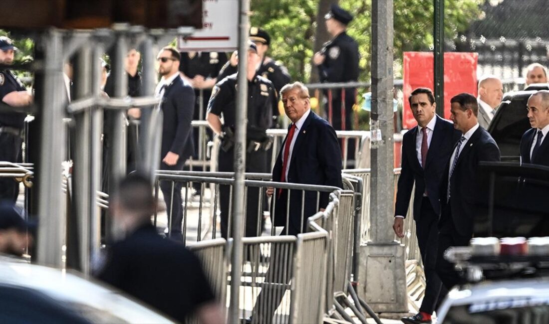 Eski ABD Başkanı Donald Trump hakkında, ilişkide olduğu müstehcen film