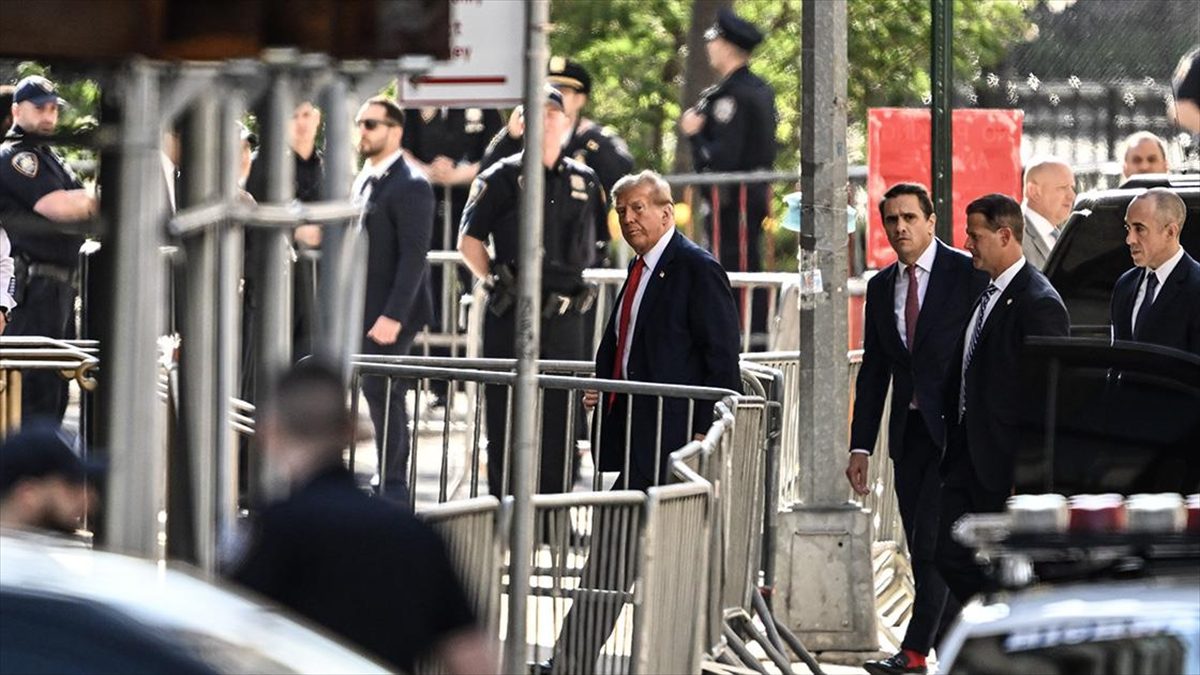 Eski ABD Başkanı Donald Trump hakkında, ilişkide olduğu müstehcen film
