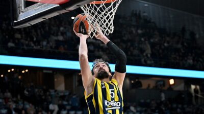 Fenerbahçe Beko, THY Avrupa Ligi play-off çeyrek final serisi üçüncü