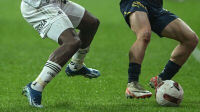 Fenerbahçe, yarın Trendyol Süper Lig'in 34. haftasındaki derbi müsabakasında sahasında