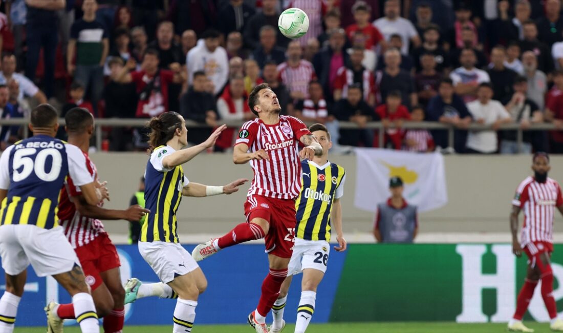 Fenerbahçe, UEFA Avrupa Konferans Ligi çeyrek final ilk maçında Yunanistan'ın