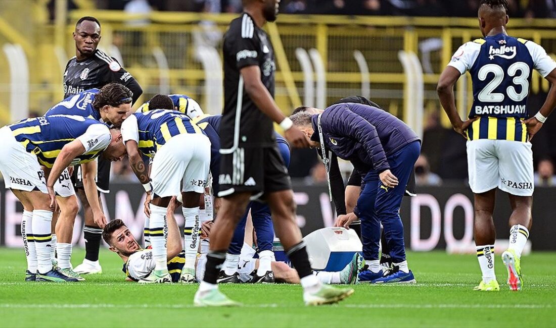 Fenerbahçe, Trendyol Süper Lig'in 34. haftasında Beşiktaş ile yapılan derbide