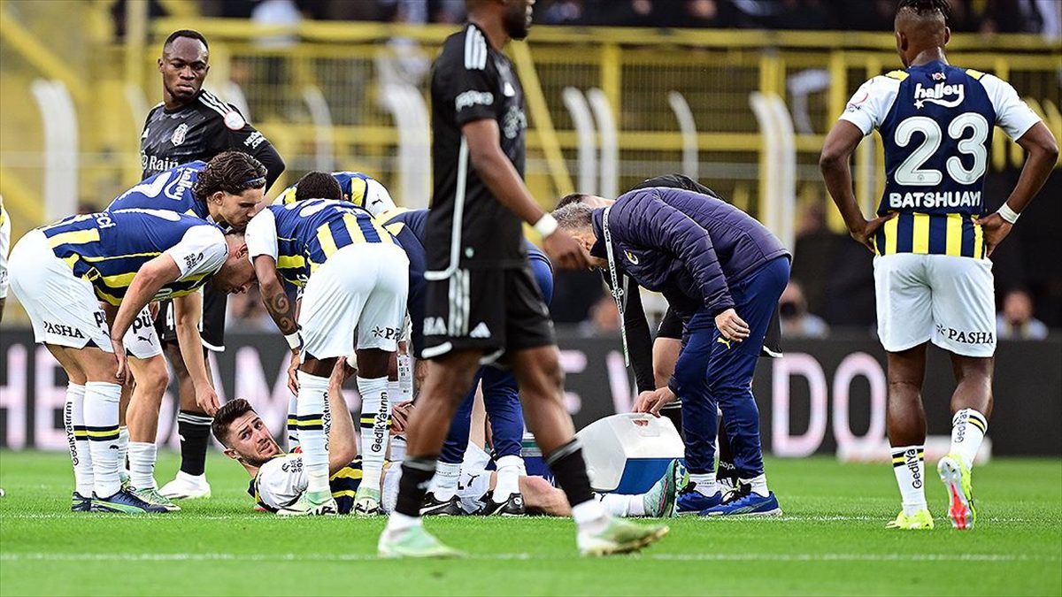 Fenerbahçe, Trendyol Süper Lig'in 34. haftasında Beşiktaş ile yapılan derbide