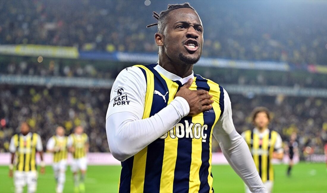 Fenerbahçe'nin Belçikalı yıldız santrforu Michy Batshuayi, bu sezon ligde sonradan