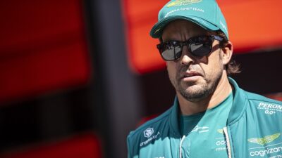 Formula 1 takımlarından Aston Martin, İspanyol pilotu Fernando Alonso ile