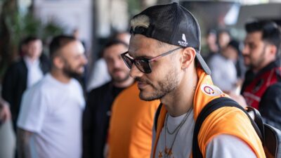 Turkcell Süper Kupa'da yarın Fenerbahçe ile karşılaşacak Galatasaray, Şanlıurfa'ya gitti.