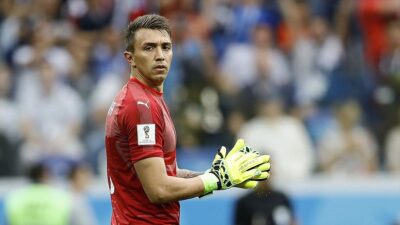 Galatasaray'ın 37 yaşındaki Uruguaylı kalecisi Fernando Muslera, milli takım kariyerini