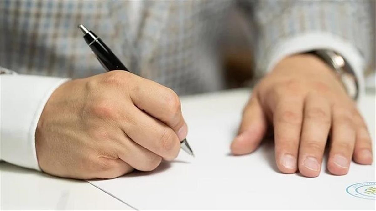 Çevre, Şehircilik ve İklim Değişikliği Bakanı Mehmet Özhaseki, 2023'te tapu