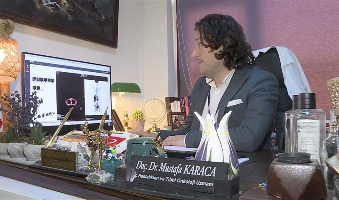 Doç. Dr. Mustafa Karaca, Genetik Hastalıklar Tanı Merkezi'nde kanser hastalarının