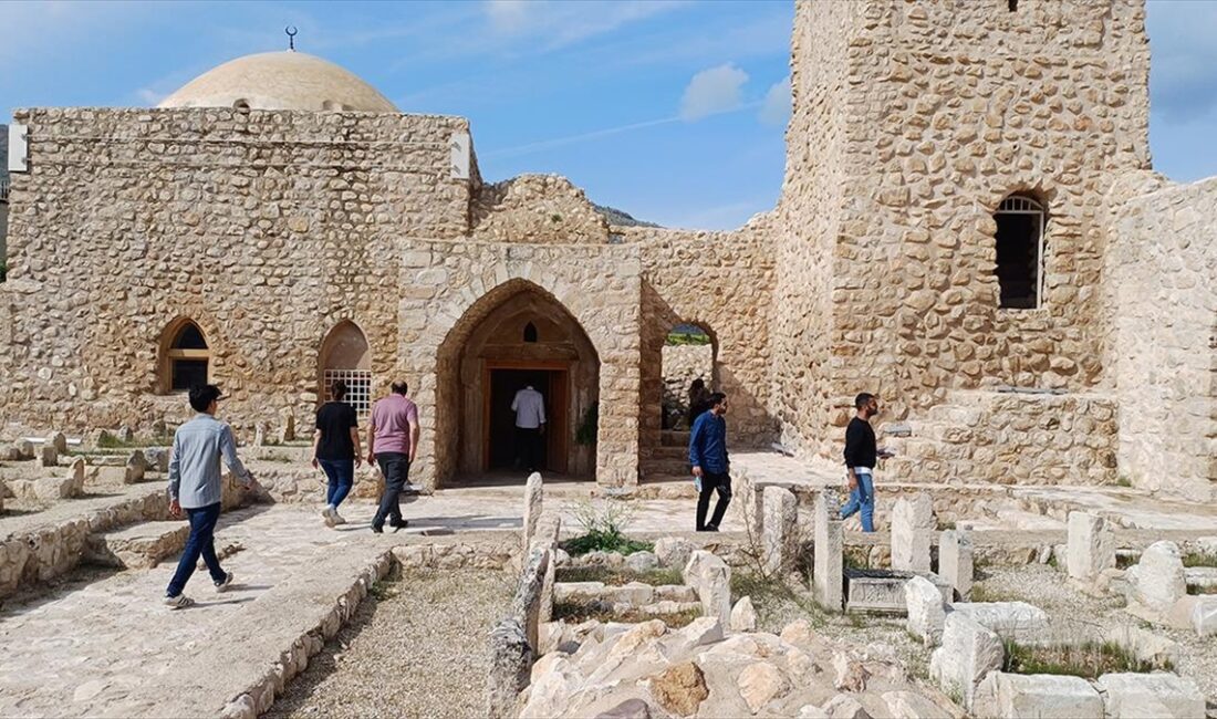 Batman'ın Hasankeyf ilçesi, Ramazan Bayramı tatilinde ülkenin farklı bölgelerinden gelen