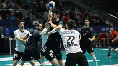 Hentbolda HDI Sigorta Erkekler Türkiye Kupası'nı final maçında Spor Toto'yu