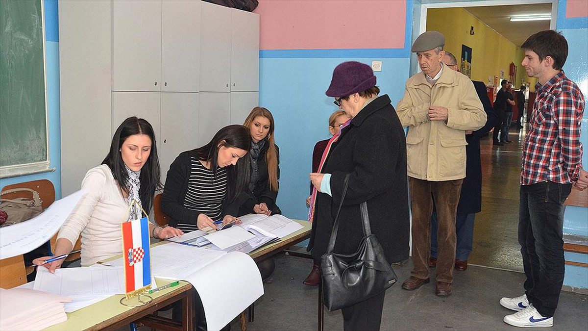 Hırvatistan'da seçmenler, 151 sandalyeli ulusal meclisin yeni üyelerini belirlemek için
