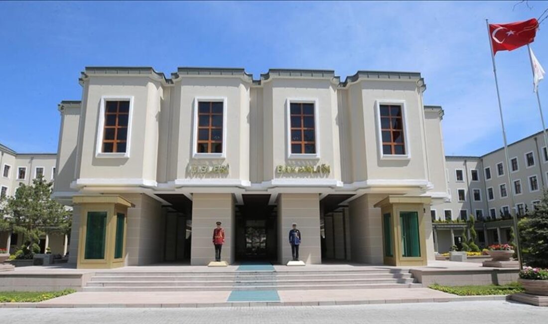 İçişleri Bakanı Ali Yerlikaya, bakanlığın merkez teşkilatına ve taşra teşkilatına