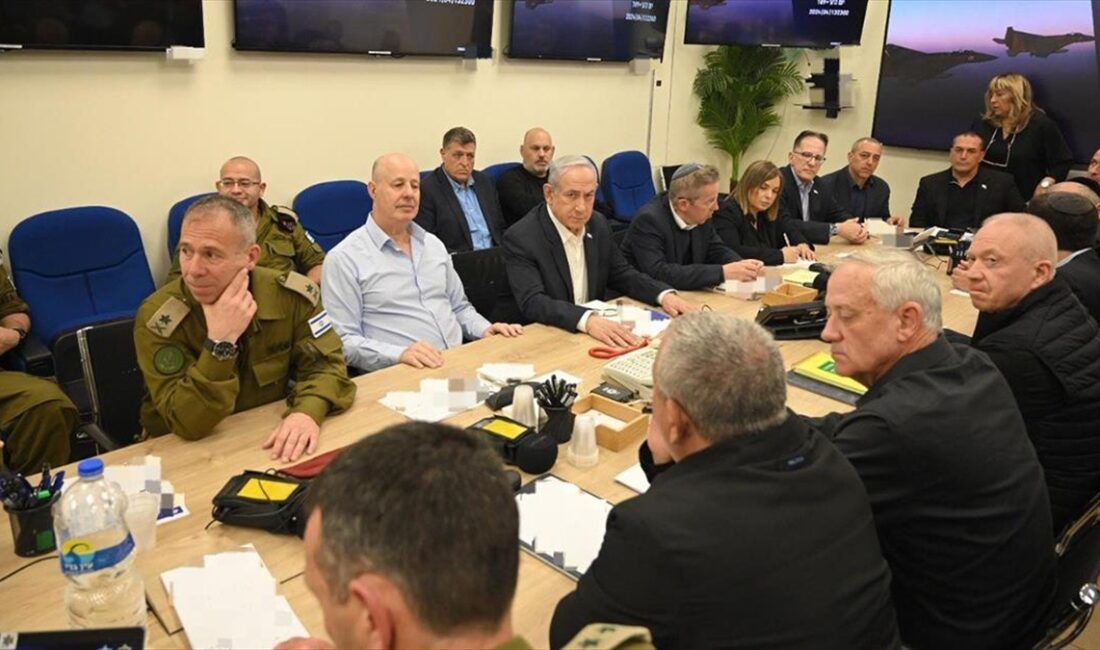 İsrail Savaş Kabinesi'nin, İran'a karşı "acı verici misilleme saldırısı" seçeneklerini