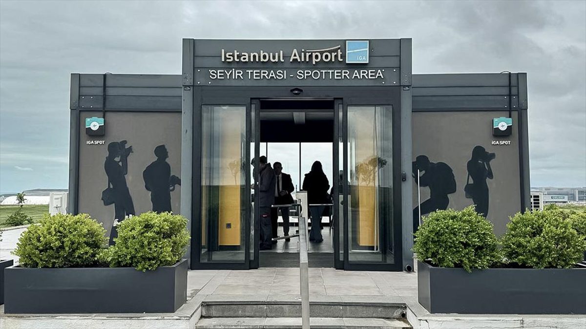 İstanbul Havalimanı işletmecisi İGA'nın havacılık fotoğrafçılığına ilgi duyanlar için 2021