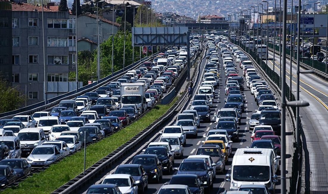 Ramazan Bayramı dolayısıyla köprü ve otoyollar ile toplu taşıma araçlarının