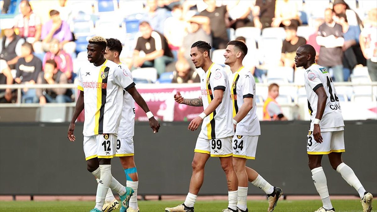MERSIN (AA) – 6. dakikada Halil Dervişoğlu’nun pasında topla buluşan
