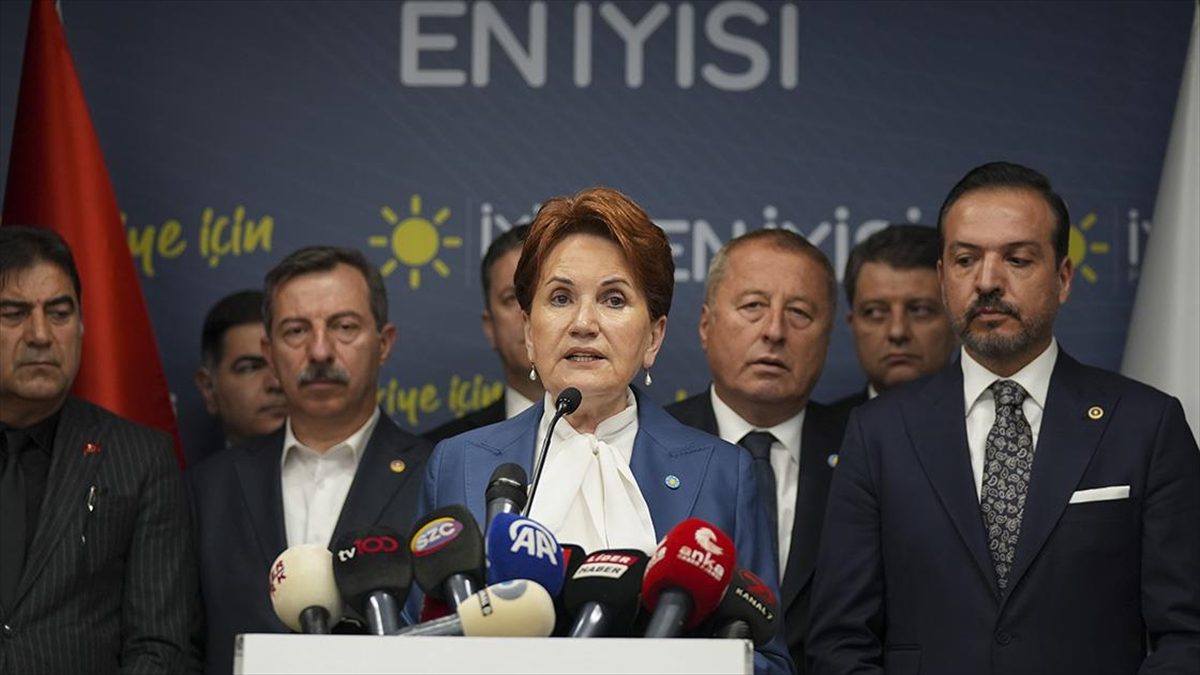 İYİ Parti Genel Başkanı Meral Akşener, "Parti tüzüğümüzün bana verdiği