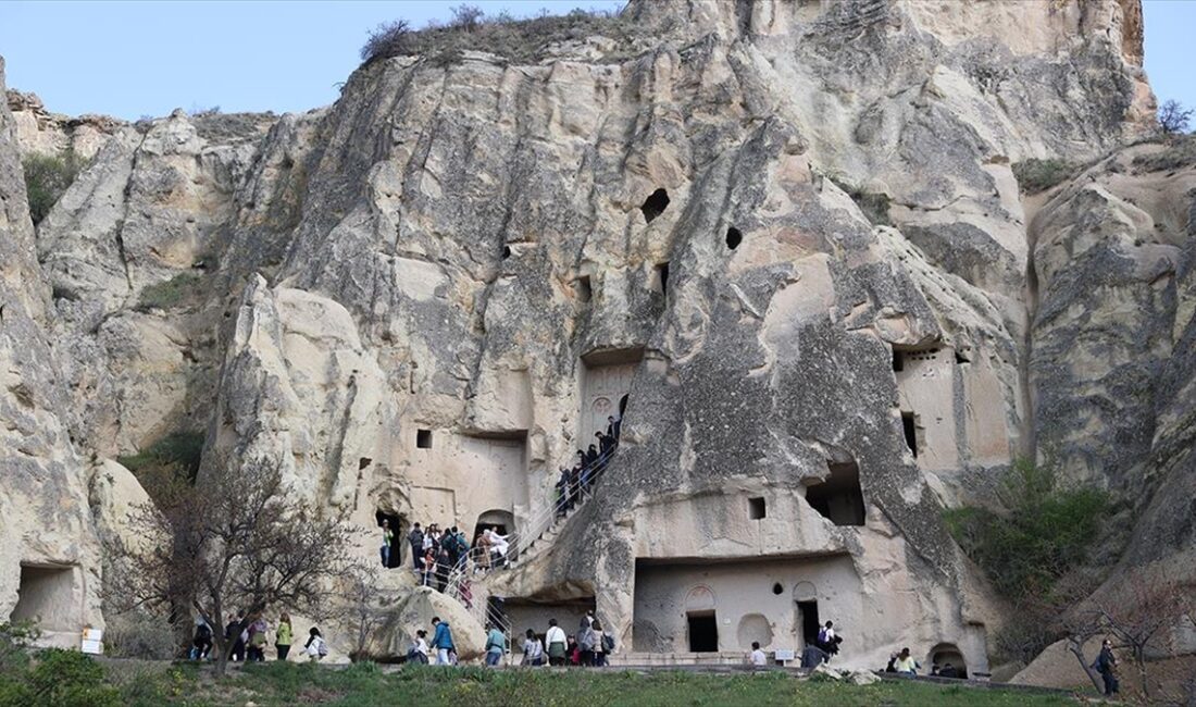 Nevşehir Valisi Ali Fidan, Türkiye'nin önemli turizm bölgelerinden Kapadokya'da ilk