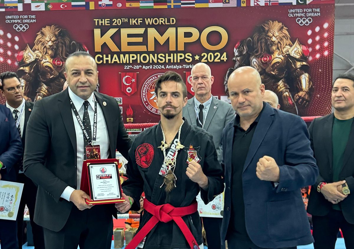 Kempo IKF Dünya Şampiyonası, Antalya'da başladı ANTALYA (AA) – Antalya'nın ev sahipliğini yaptığı Kempo IKF Dünya